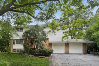 921 Wilmot Rd