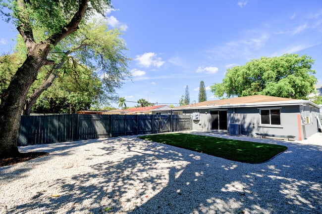 Private Yard - 1558 NE 135th St