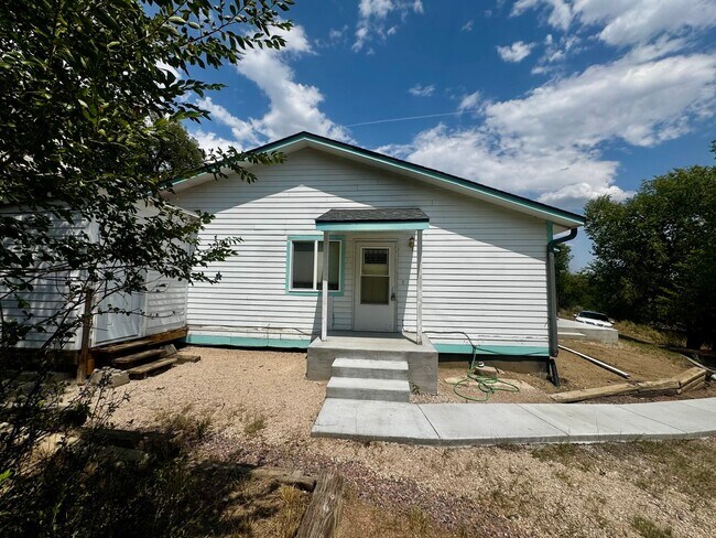 Building Photo - 603 Manitou Blvd