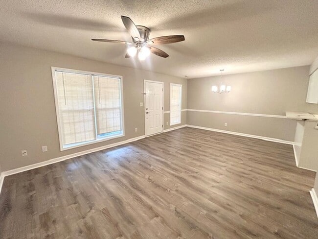 Building Photo - 132 Railroad Ridge Rd