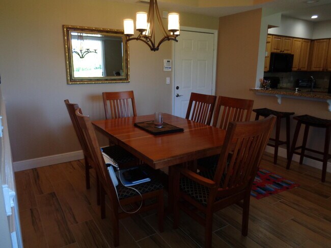 Foto del edificio - 2058 Alta Meadows Ln