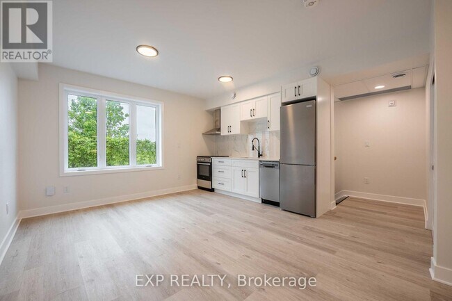 Photo du bâtiment - 360-360 Lacasse Ave