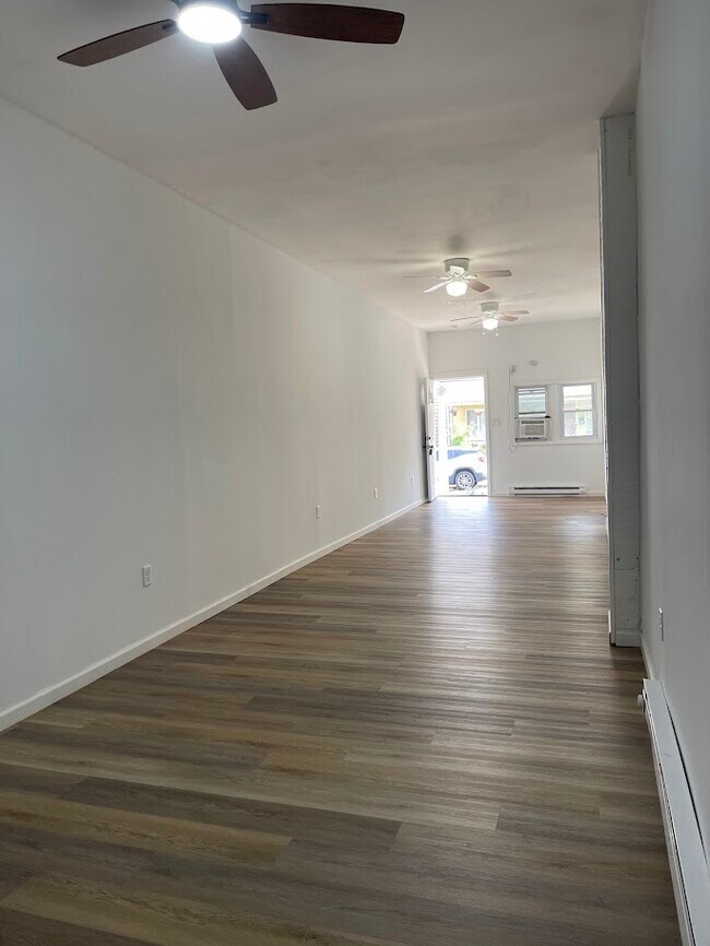 Foto del edificio - 809 Spring Garden St