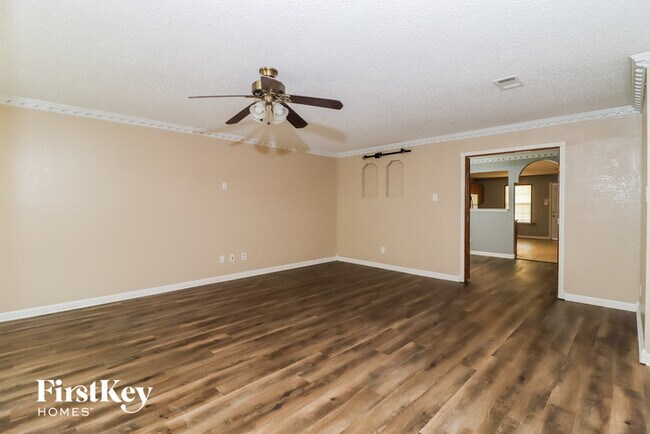 Foto del edificio - 5708 Addington Dr