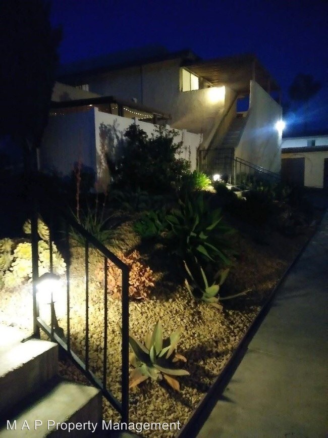 Building Photo - 1 br, 1 bath House - 565 W Greenwood Unit 20