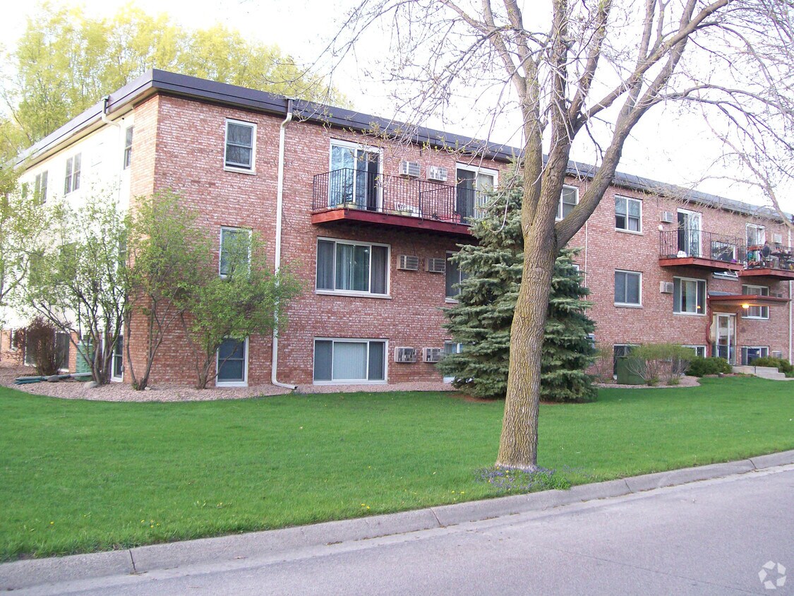 Building Photo - 9535 Dunes Ave