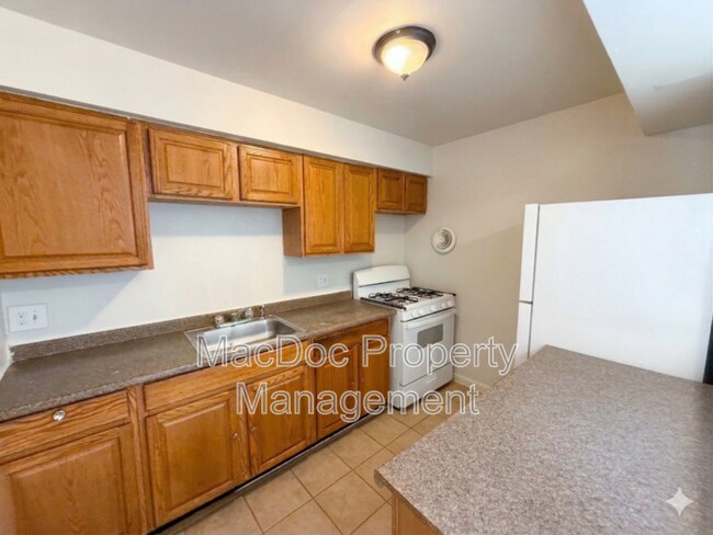 Building Photo - 3456 Beale Ct