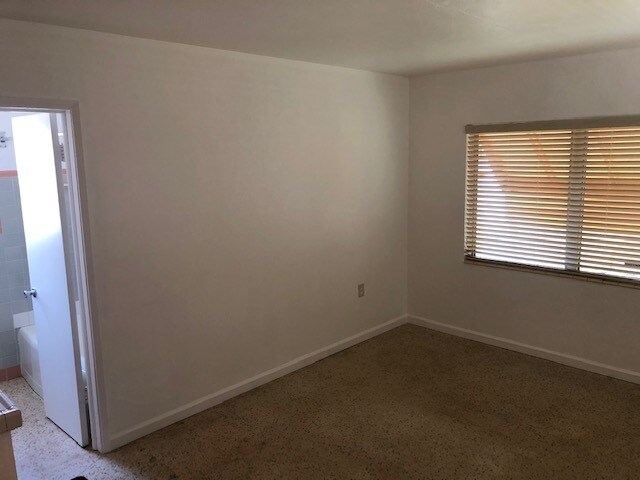 Foto del edificio - 1038 NE 12th Ave