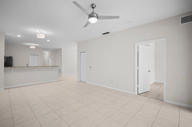 Building Photo - ANNUAL RENTAL - 3 Bedroom, 2 Bath w/ Garag...