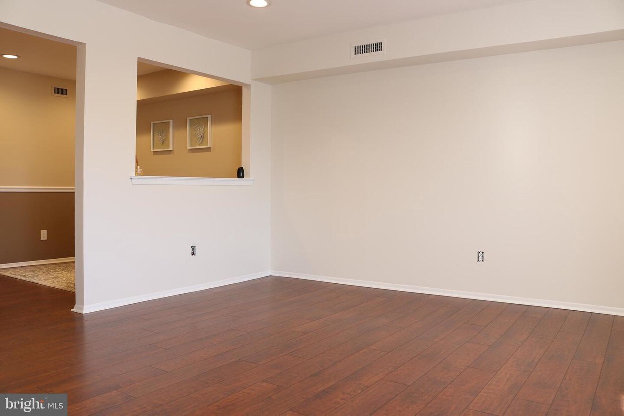 2029 Jason Dr, Huntingdon Valley, PA 19006 Townhome Rentals in