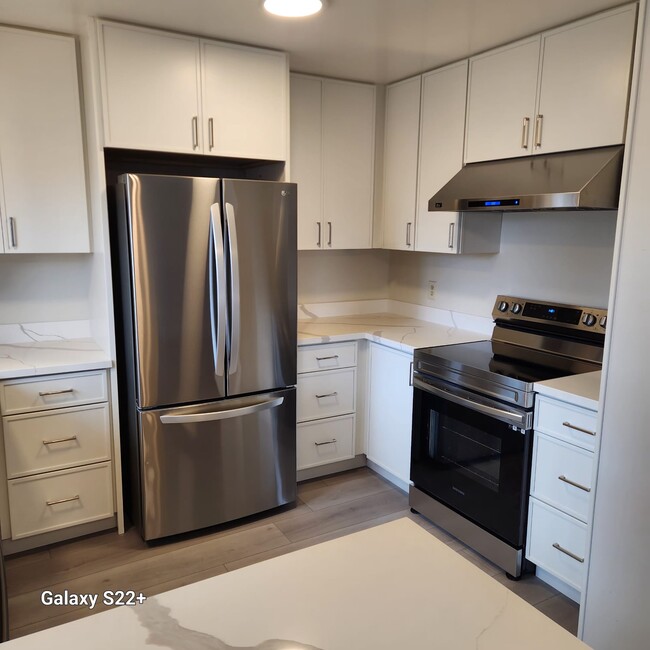 Building Photo - 1025 Mallet Ct