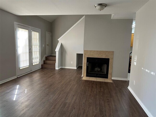 Foto del edificio - 9817 Walnut St