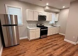 Primary Photo - 10 Fabyan St