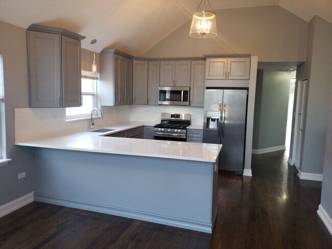 Building Photo - 1218 S 57th Ave