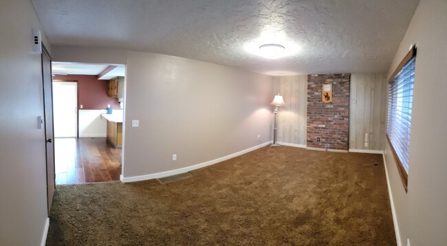 Foto del edificio - 4 bed, 2 bath home in Rexburg