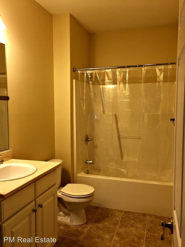Foto del edificio - 102 Thornton Ct