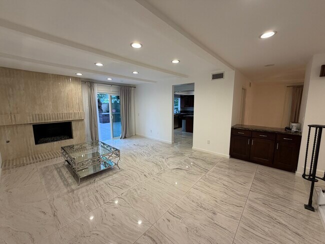 Foto del edificio - 20454 Elkwood St