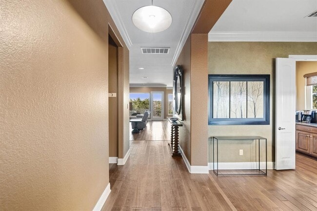 Building Photo - 3122 Castellano Way