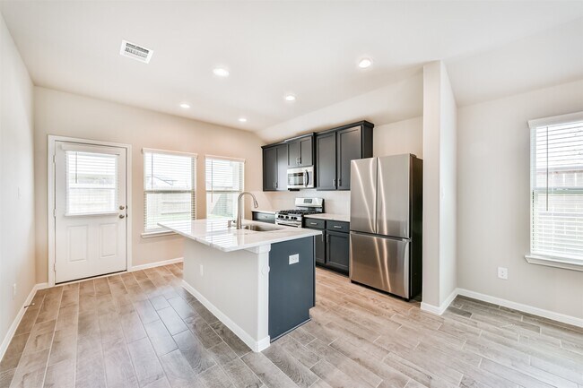 Building Photo - 13114 Dalvay Beach Dr