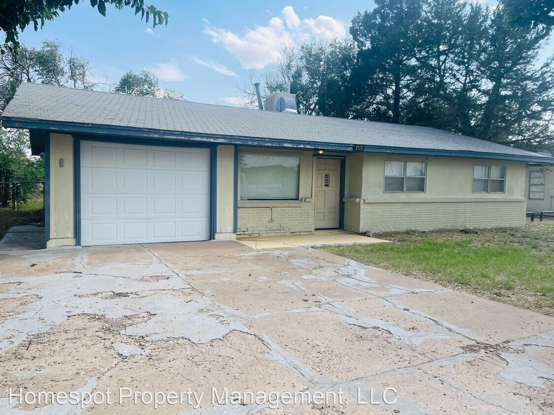 Foto principal - 3 br, 1.5 bath House - 1713 W 17th St