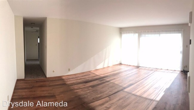 Building Photo - 2 br, 1 bath House - 2029 Otis Drive #R