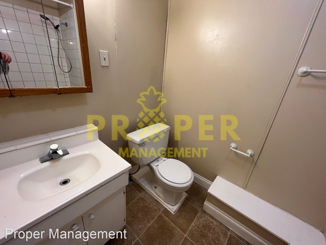 Building Photo - 3 br, 1.5 bath House - 39 E Norman Ave
