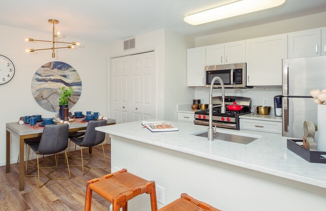 Foto del edificio - Residences at Tewksbury Commons