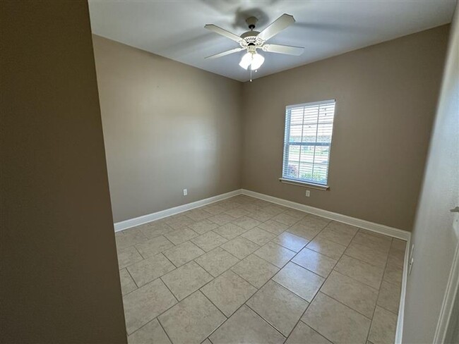 Building Photo - 4008 Mobley Cir