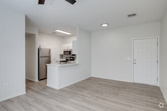 2BR, 2BA - 793 SF - Haven at Midtown