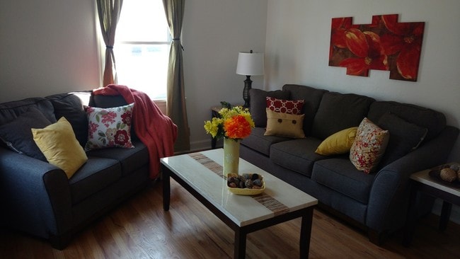 Photo - 2317 S Downing St House