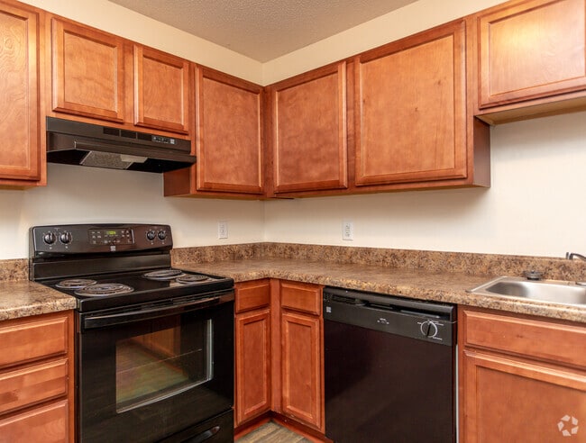 2HAB, 1BA - Foxcreek Apartments