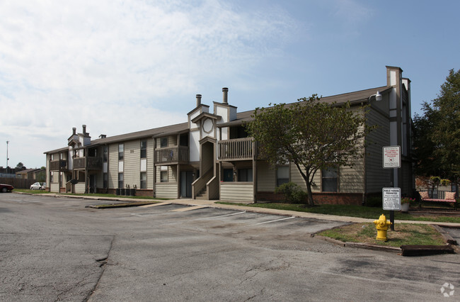 Building Photo - The Lodge Apartments