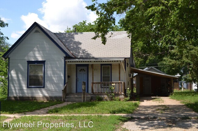 Building Photo - 3 br, 1 bath House - 813 Lincoln Street