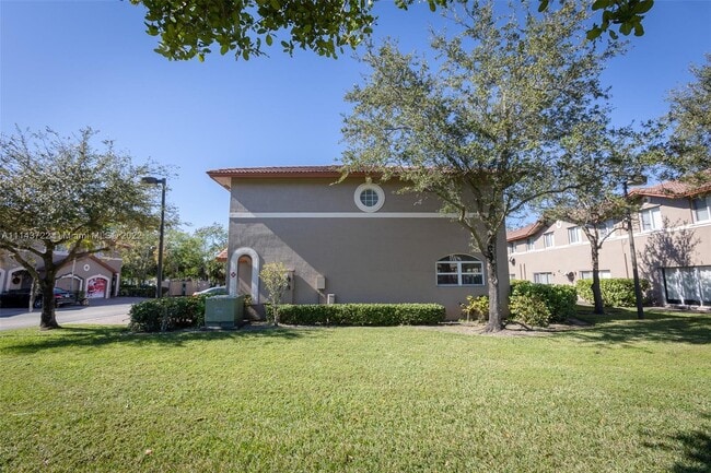 Building Photo - 3118 Coral Ridge Dr