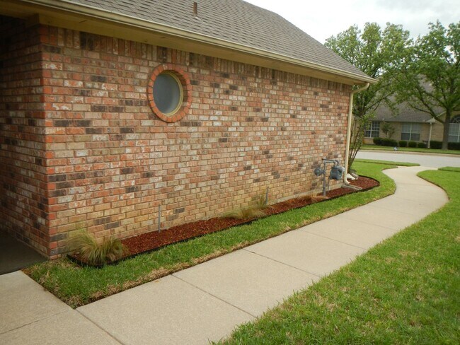 Foto del edificio - Amazing home - minutes from Grapevine Main...
