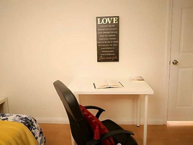 Building Photo - 11701 Texas Ave