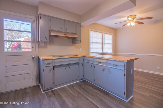 Foto del edificio - 3311 Dogwood Dr