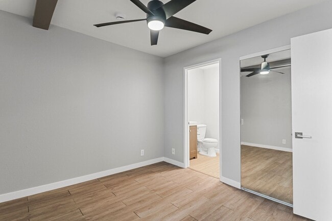 Foto del edificio - 533 E 11th St
