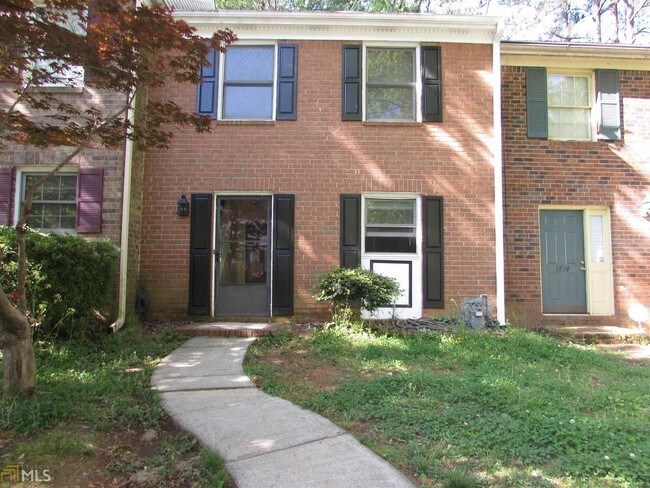 Building Photo - 1716 Twin Brooks Dr SE