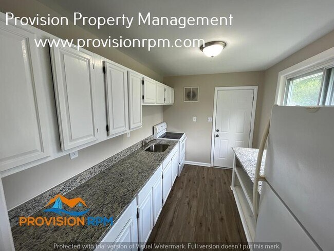 Foto del edificio - 7288 Carroll Dr