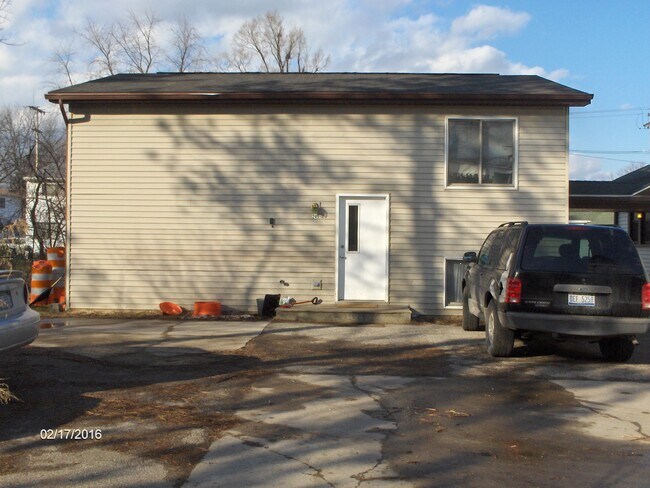 Building Photo - 249 Stoddard Ave