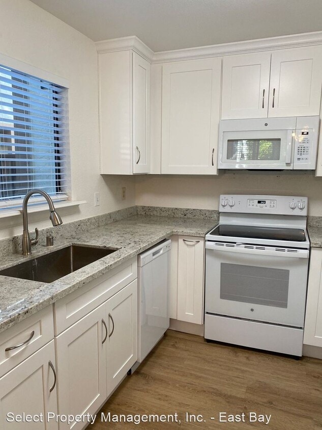 Primary Photo - 2 br, 2.5 bath House - 34797 Mosaic Common
