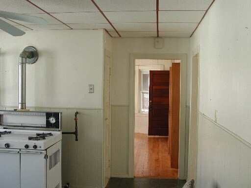 Building Photo - 20 Kosta St