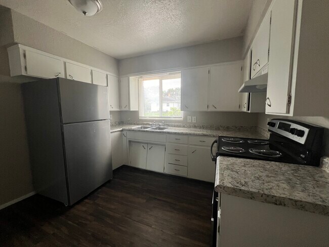 Cocina - 215 Miriam Dr