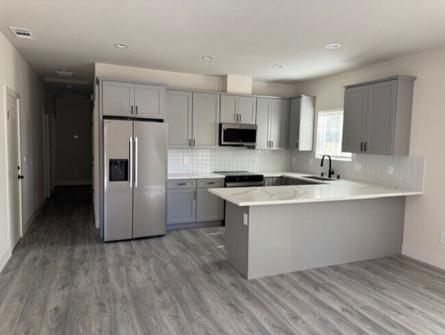 Foto del edificio - Home for Rent in Fair Oaks, CA