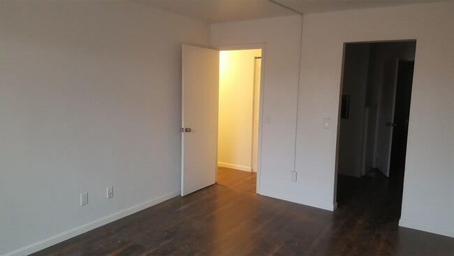Building Photo - 1666 Brownstone Blvd