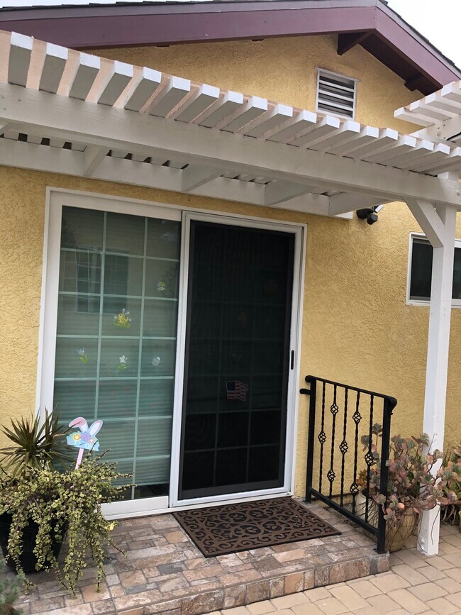 9209 Paramount Blvd, Downey, CA 90240 House Rental in Downey, CA