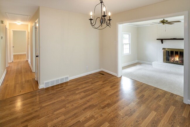Building Photo - Single Family in Durham- Available Now