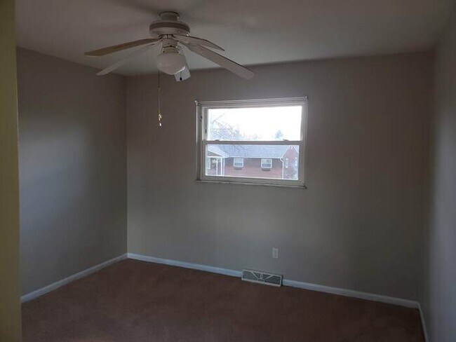 Building Photo - 1304 S CRANWOOD SQ COLUMBUS OHIO 43229