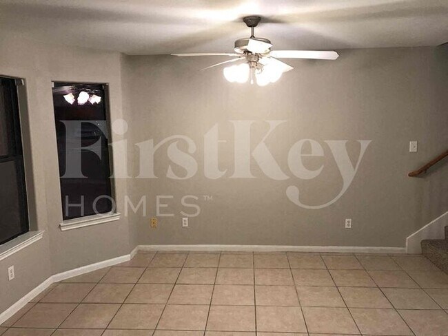Building Photo - 3011 La Estancia Lane